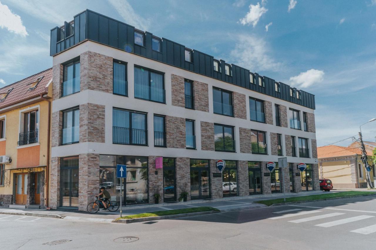 Skylight Loft Near City Center أرادايا المظهر الخارجي الصورة