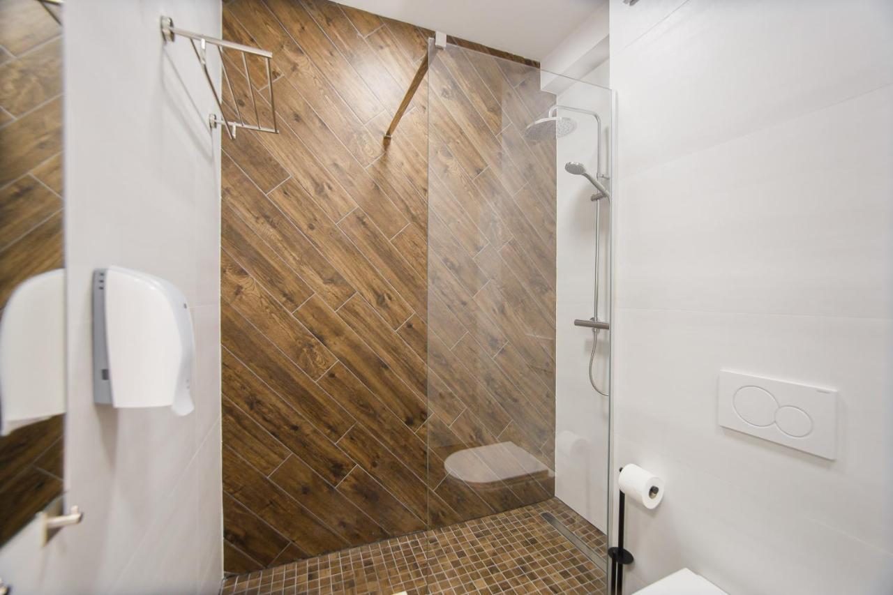 Skylight Loft Near City Center أرادايا المظهر الخارجي الصورة